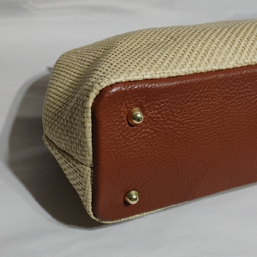SALE! NWOT Valentina Fiore Rattan Chic Woven Bag W Removable Gold Chain Strap - Picture 6 of 11